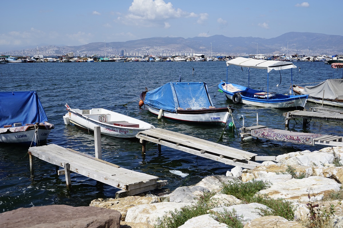 İnciraltı Balıkçı Barınağı