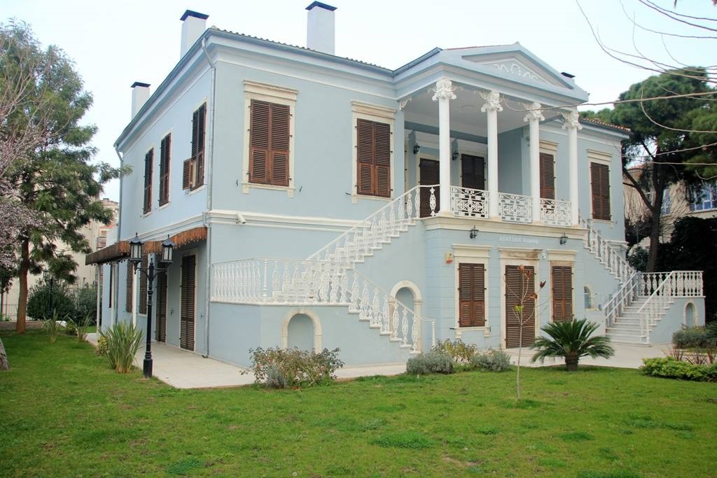 Bornova Belediyesi Atatürk Kitaplığı