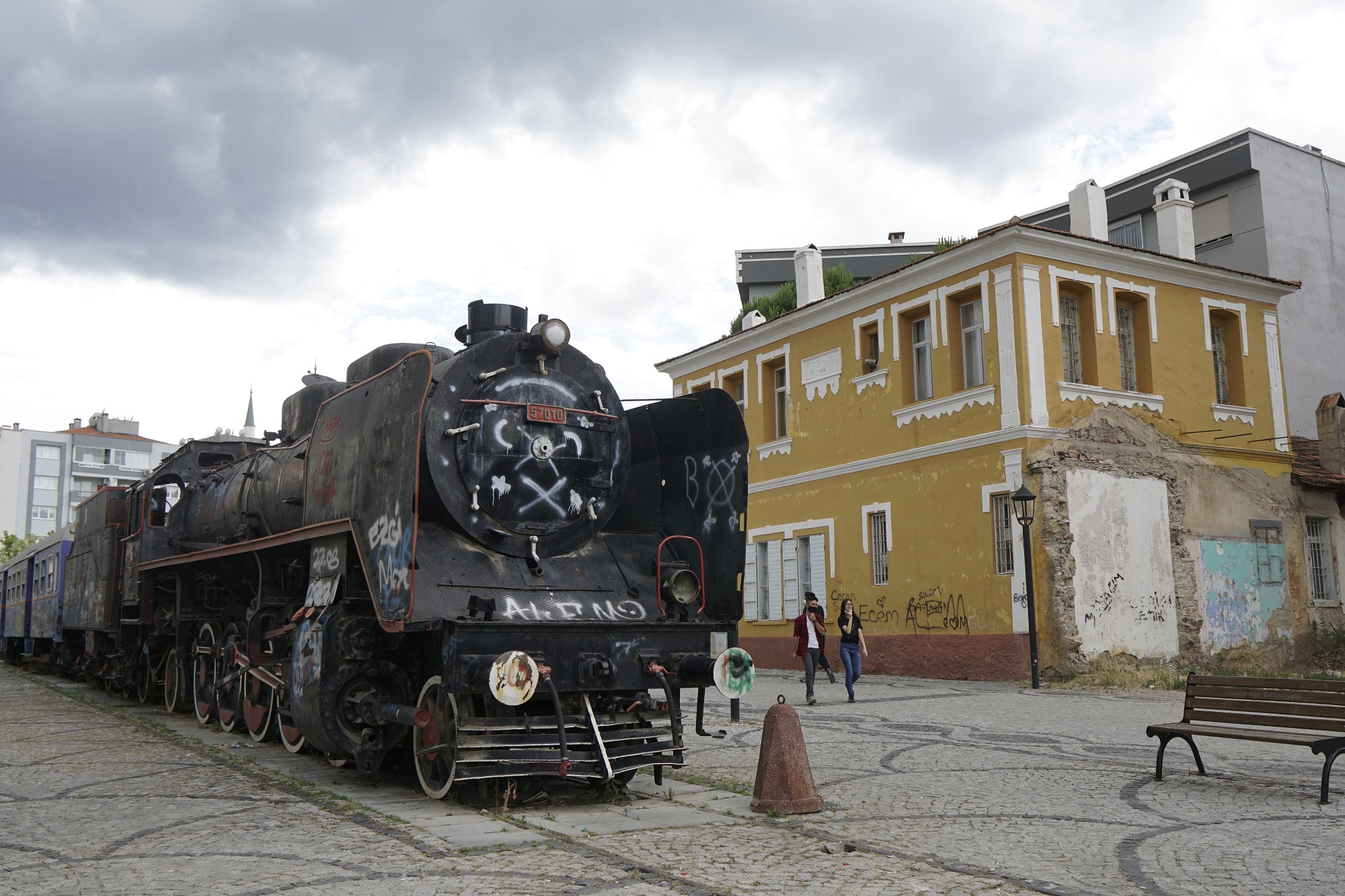Gaziemir Eski İstasyon Meydanı Buharlı Tren